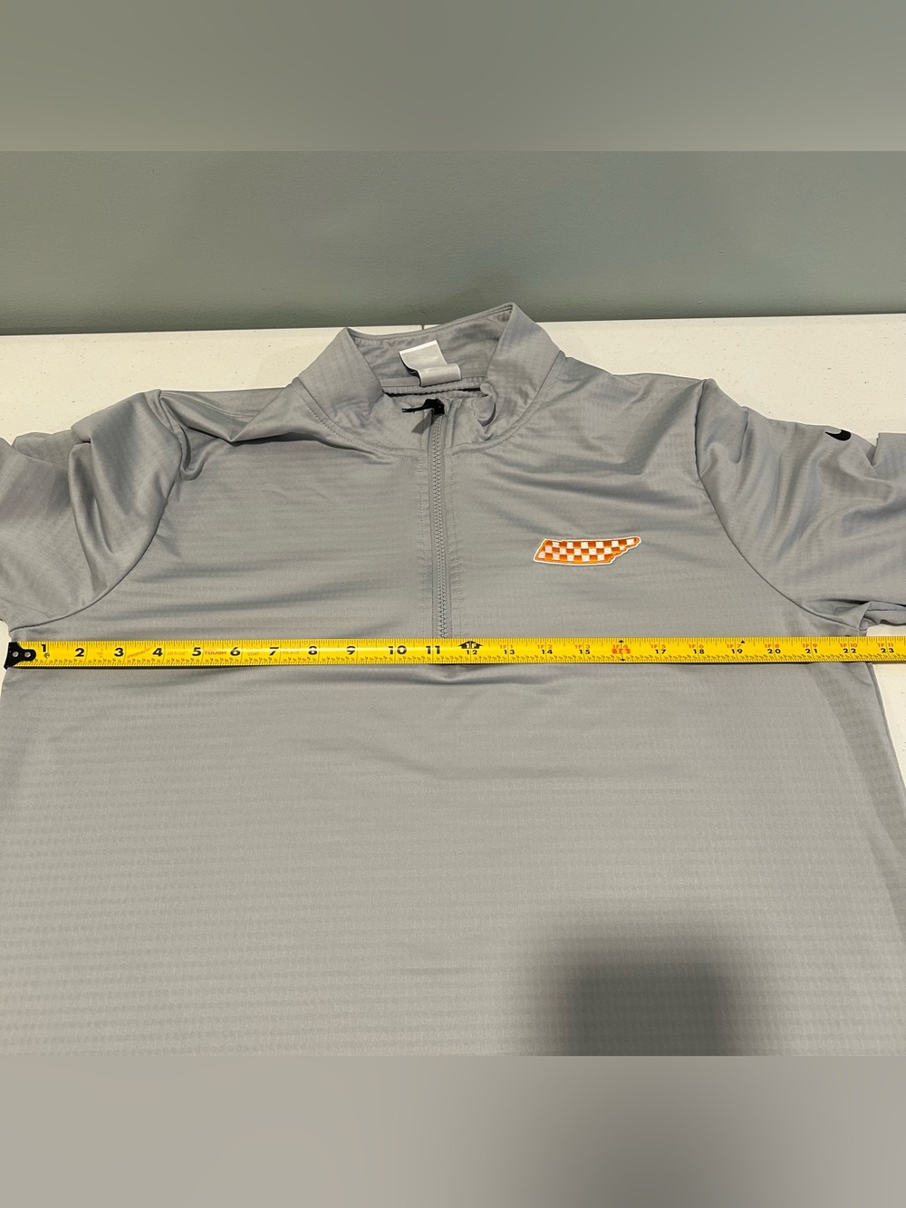 Nike Men’s Dri-FIT Victory Tennessee Vols 1/4 Zip Long Sleeve Shirt - Picture 7 of 14